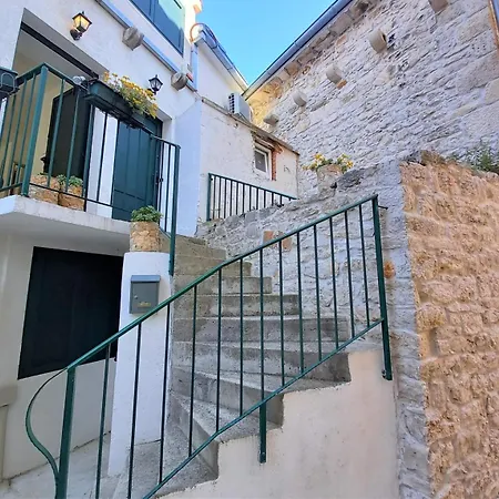 Apartamento Nives Supetar