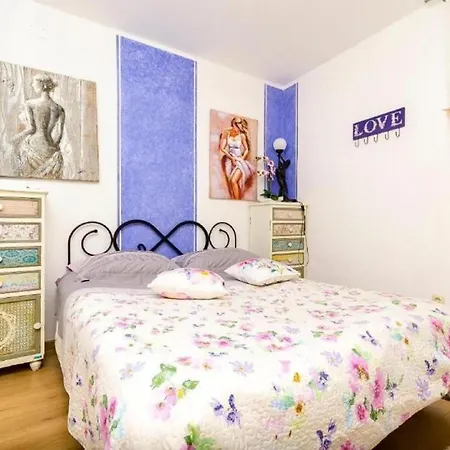 Nives Apartment